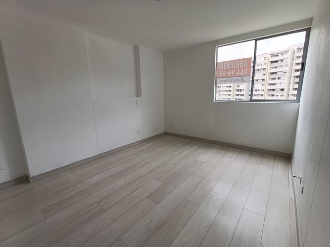 Apartamento de 2 alcobas en arriendo en Camino Verde, Envigado, 65 m² · foto 4 de 16