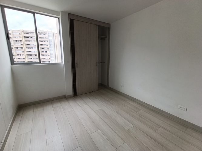 Apartamento de 2 alcobas en arriendo en Camino Verde, Envigado, 65 m² · foto 5 de 16