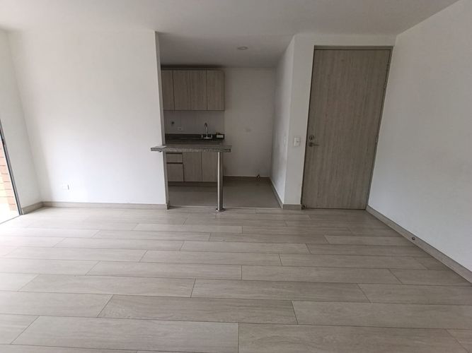 Apartamento de 2 alcobas en arriendo en Camino Verde, Envigado, 65 m² · foto 6 de 16