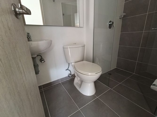 Apartamento de 2 alcobas en arriendo en Camino Verde, Envigado, 65 m² · foto 7 de 16