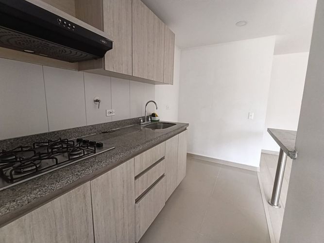 Apartamento de 2 alcobas en arriendo en Camino Verde, Envigado, 65 m² · foto 13 de 16