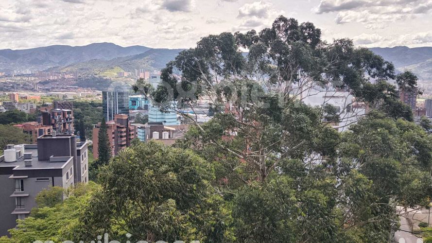 Apartamento de 3 alcobas en arriendo en Castropol, Medellín, 110 m² · foto 5 de 19
