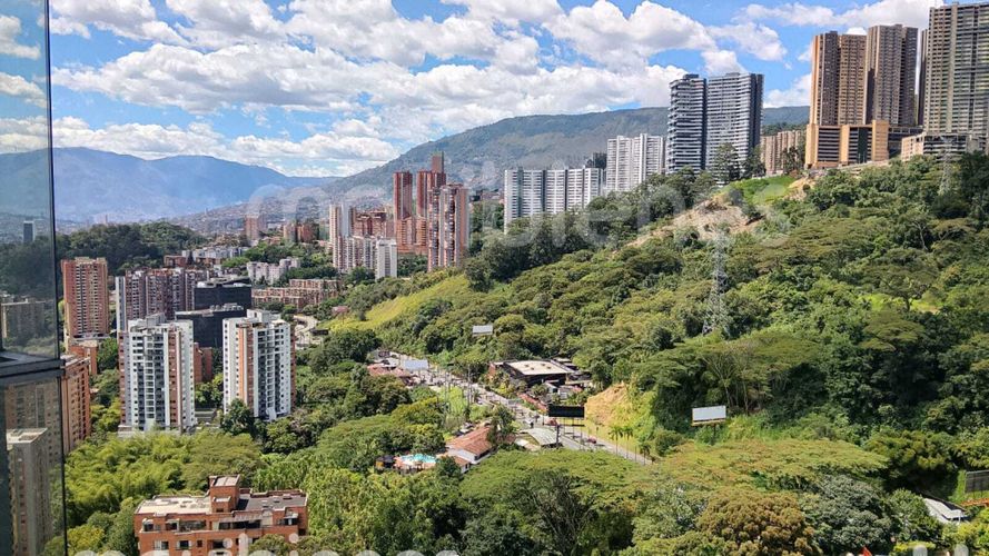 Apartamento de 3 alcobas en arriendo en Castropol, Medellín, 110 m² · foto 6 de 19