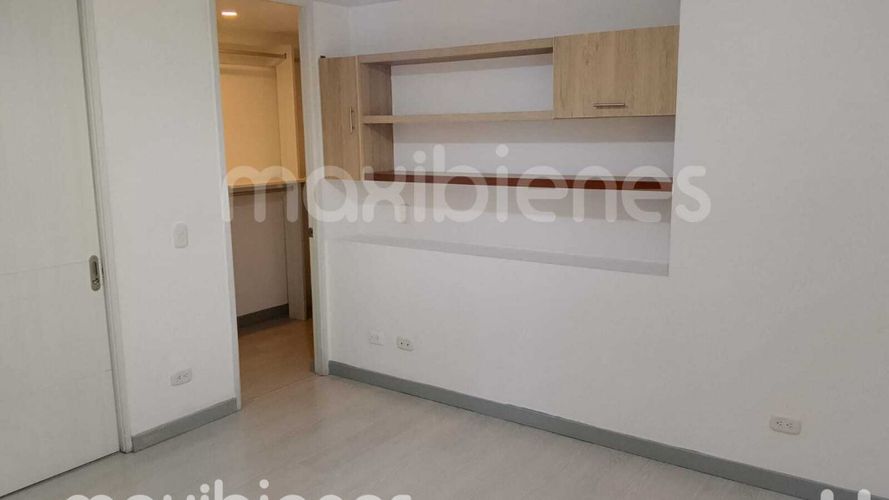 Apartamento de 3 alcobas en arriendo en Castropol, Medellín, 110 m² · foto 10 de 19