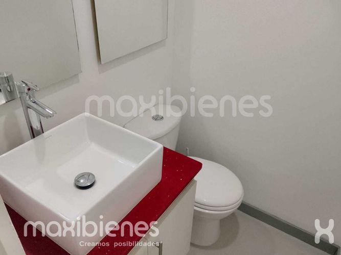 Apartamento de 3 alcobas en arriendo en Castropol, Medellín, 110 m² · foto 12 de 19