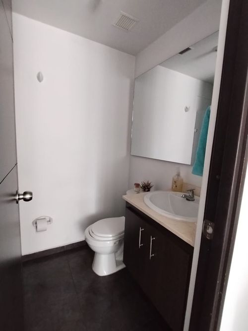 Apartamento de 2 alcobas en venta en Niquia, Bello, 69 m² · foto 8 de 14