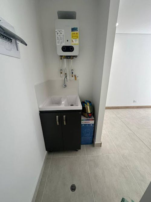 Apartamento de 2 alcobas en arriendo en Ciudad Del Río, Medellín, 70 m² · foto 6 de 22