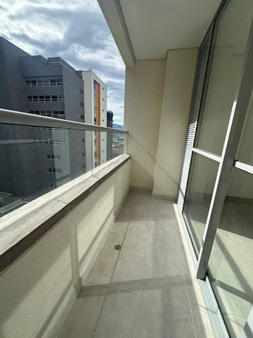 Apartamento de 2 alcobas en arriendo en Ciudad Del Río, Medellín, 70 m² · foto 11 de 22