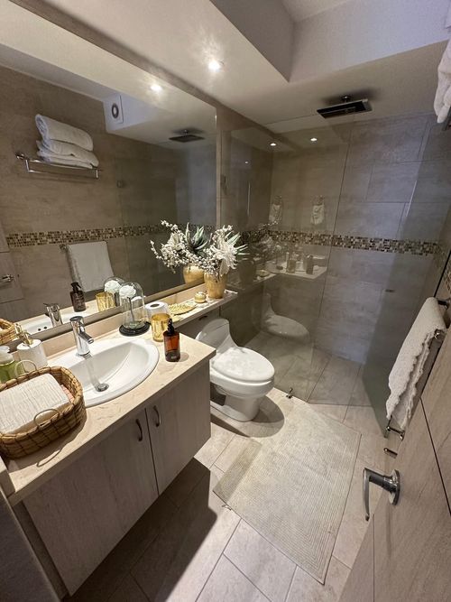 Apartamento de 3 alcobas en venta en Colina Campestre, Bogotá, 134 m² · foto 2 de 24