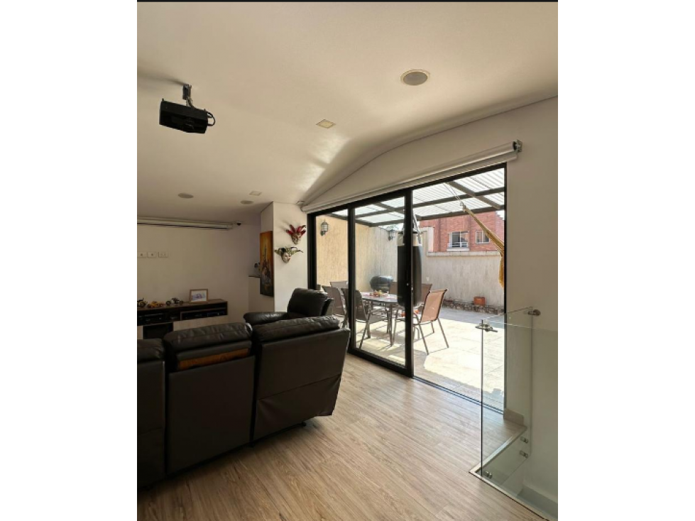 Apartamento en venta en Laureles, Medellín 2