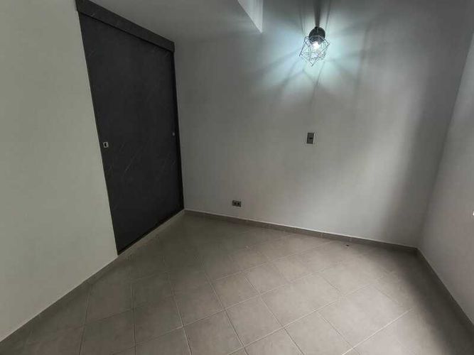 Casa de 4 alcobas en venta en Suramérica, La Estrella, 189 m² · foto 11 de 20
