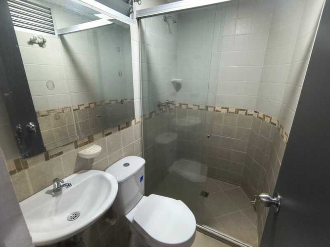 Casa de 4 alcobas en venta en Suramérica, La Estrella, 189 m² · foto 17 de 20