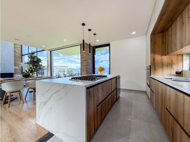 Casa de 5 alcobas en venta en Mercenario, Sopó, 380 m² · foto 9 de 24