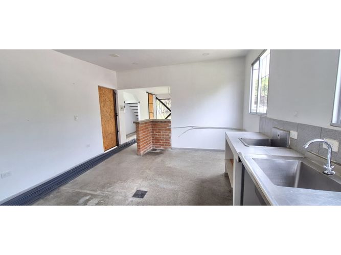 Local en arriendo en San Jose De Carolina, Armenia, 136 m² · foto 4 de 9
