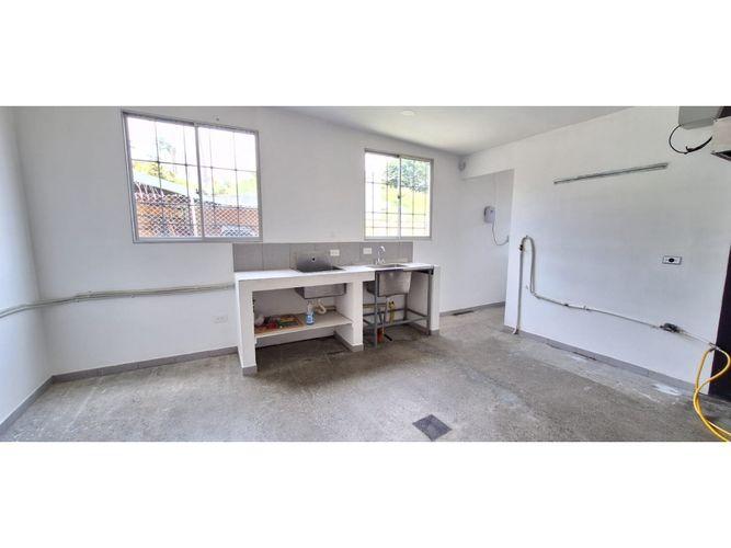 Local en arriendo en San Jose De Carolina, Armenia, 136 m² · foto 5 de 9