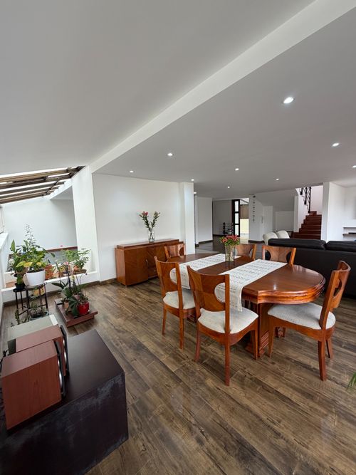 Apartamento de 4 alcobas en venta en Santa Barbara, Bogotá, 160 m² · foto 8 de 24