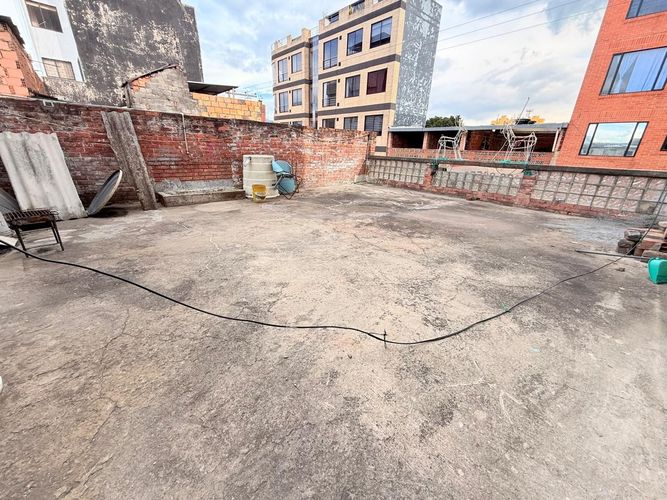 Casa de 5 alcobas en venta en Simon Bolivar, Bogotá, 150 m² · foto 9 de 9