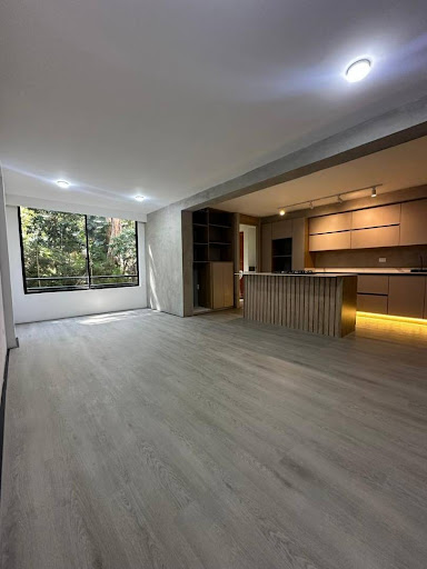 Apartamento en arriendo en San Lucas, Medellín · foto 3 de 18