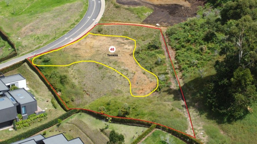 Lote en venta en La Ceja, 2503 m² · foto 2 de 5