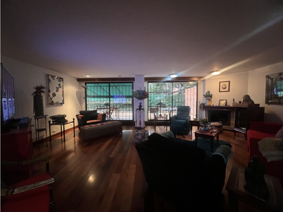 Apartamento en venta en Los Rosales, Bogotá · foto 2 de 24