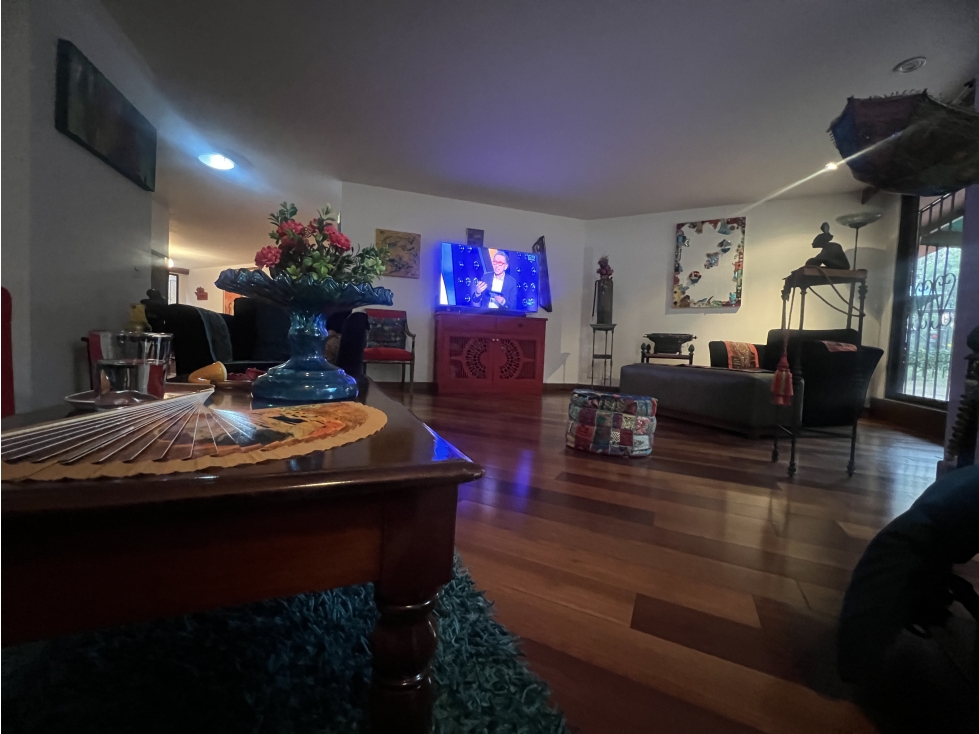 Apartamento en venta en Los Rosales, Bogotá · foto 3 de 24