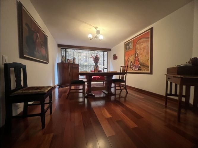 Apartamento en venta en Los Rosales, Bogotá · foto 8 de 24