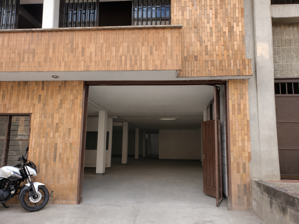Bodega en venta en Guayabal, Medellín [No disponible] 3