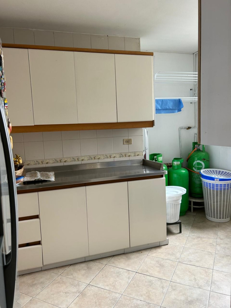 Apartamento en venta en El Poblado, Medellín [No disponible] 5
