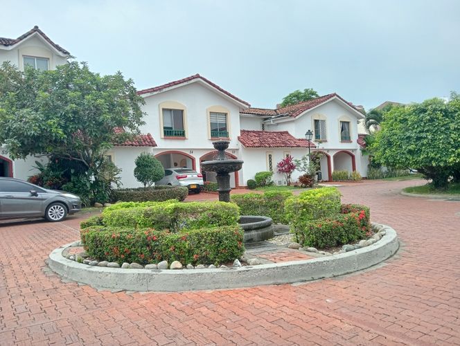 Casa de 3 alcobas en venta en Ciudad Jardin, Cali, 195 m² · foto 3 de 24
