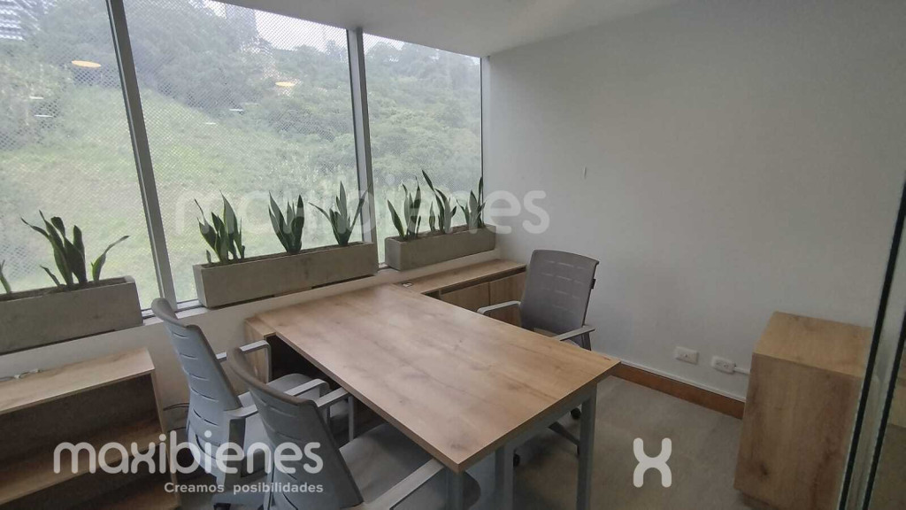 Oficina en Arriendo en Las palmas, Medellín