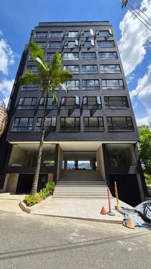 Edificio en venta en Loma Del Esmeraldal, Envigado, 2832 m² · foto 2 de 16