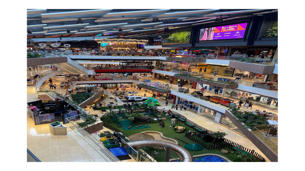 Local comercial en venta en El Poblado, Medellín [No disponible] 3