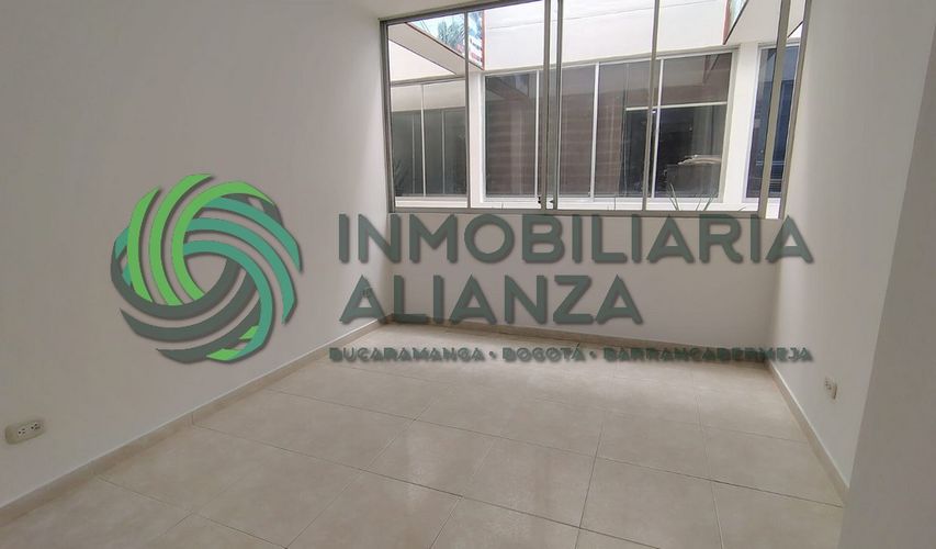 Oficina en arriendo en Centro, Bucaramanga, 13 m² · foto 3 de 4