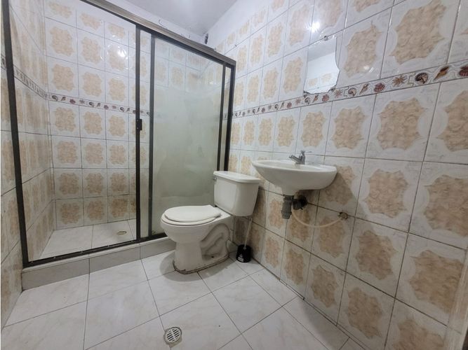 Casa de 6 alcobas en venta en Punto  Madrid, Madrid, 180 m² · foto 4 de 21