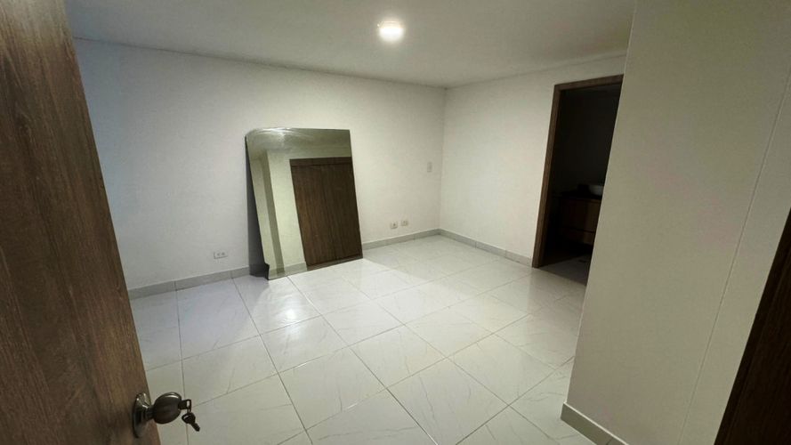 Apartamento en venta en La Tomatera, Medellín · foto 18 de 24