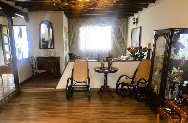Casa de 4 alcobas en venta en Pontevedra, Bogotá, 251 m² · foto 7 de 24