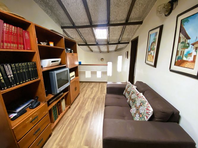 Casa de 4 alcobas en venta en Pontevedra, Bogotá, 251 m² · foto 17 de 24