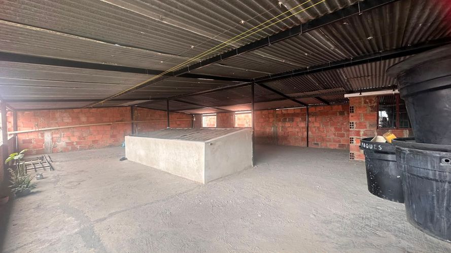 Casa de 4 alcobas en venta en La Magnolia, Madrid, 339 m² · foto 10 de 17