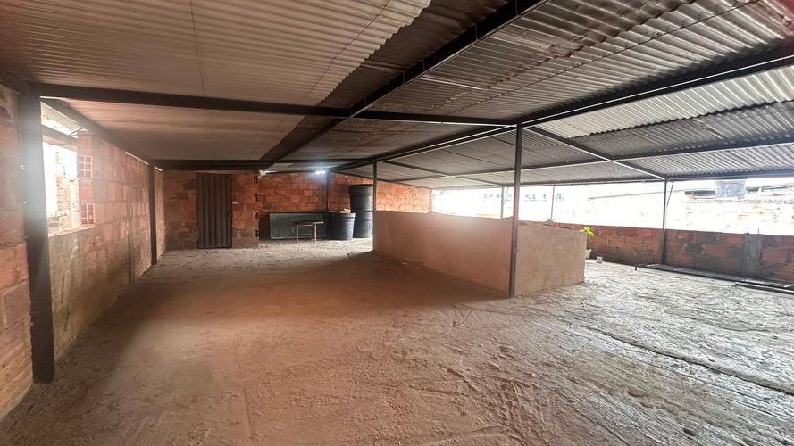 Casa de 4 alcobas en venta en La Magnolia, Madrid, 339 m² · foto 13 de 17
