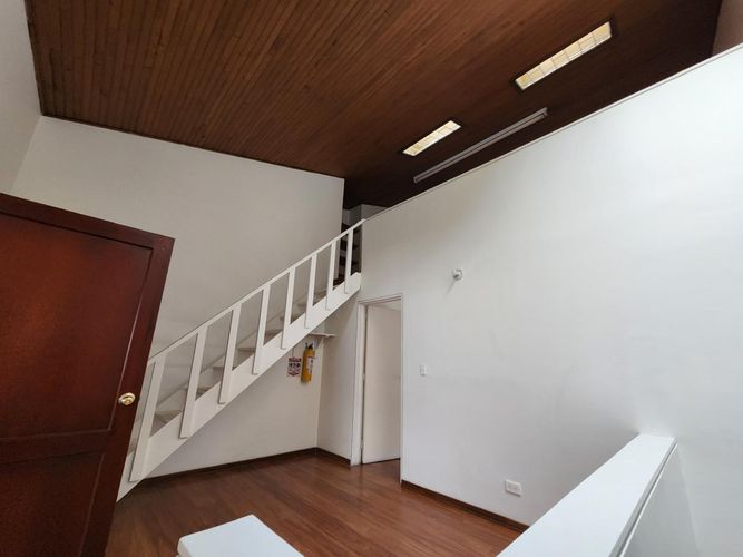 Casa de 6 alcobas en venta en Chico Norte, Bogotá, 215 m² · foto 5 de 7