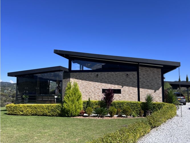 Casa de 2 alcobas en venta en Pantanillo, El Retiro, 234 m² · foto 2 de 22