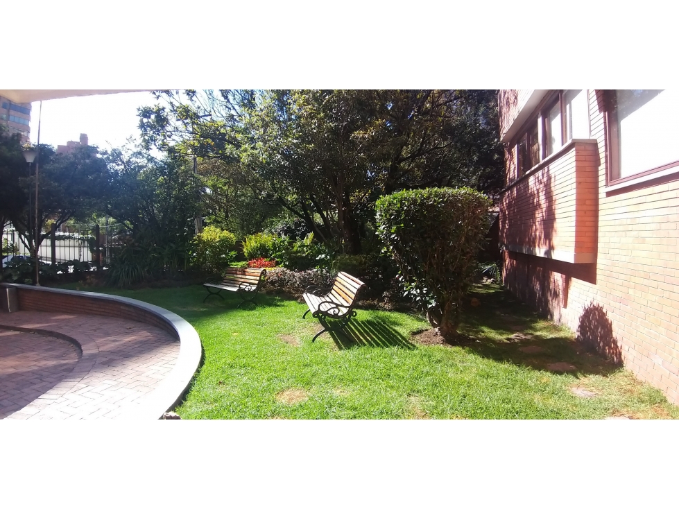 Apartamento en venta en El Nogal, Bogotá · foto 2 de 23