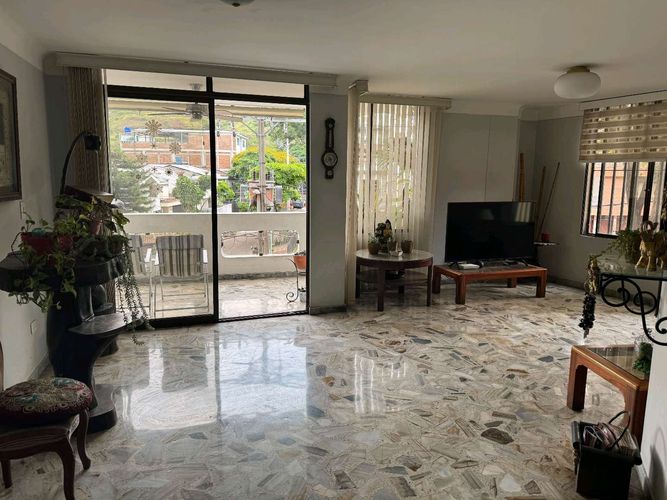 Apartamento en venta en El Bosque, Cali · foto 4 de 24