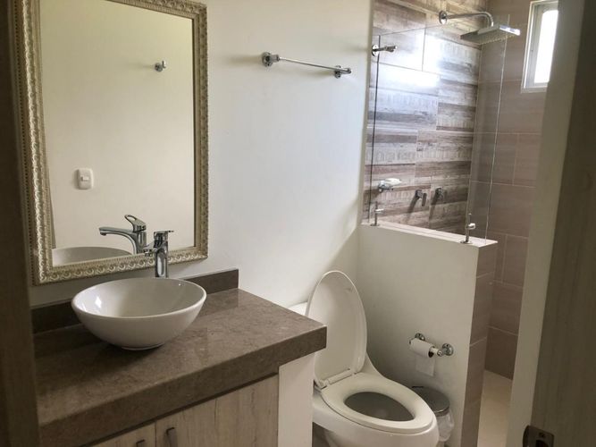 Casa de 7 alcobas en venta en Girardot, Girardot, 340 m² · foto 9 de 21