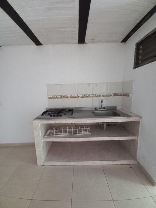 Casa de 3 alcobas en venta en Ub. Altos De Vasconia, Ibagué, 51 m² · foto 5 de 18