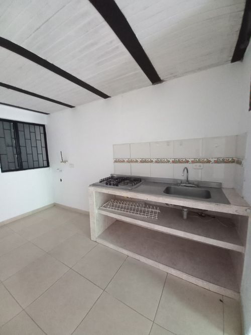 Casa de 3 alcobas en venta en Ub. Altos De Vasconia, Ibagué, 51 m² · foto 6 de 18