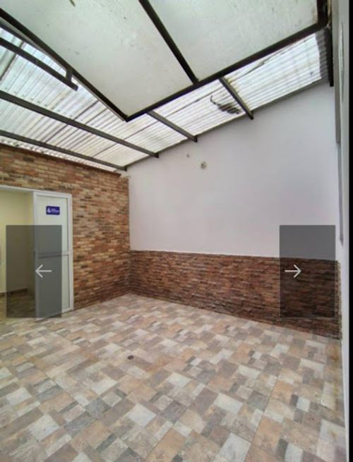 Oficina en arriendo en Los Colores, Medellín, 132 m² · foto 10 de 11
