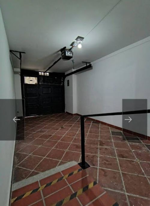 Oficina en arriendo en Los Colores, Medellín, 132 m² · foto 11 de 11