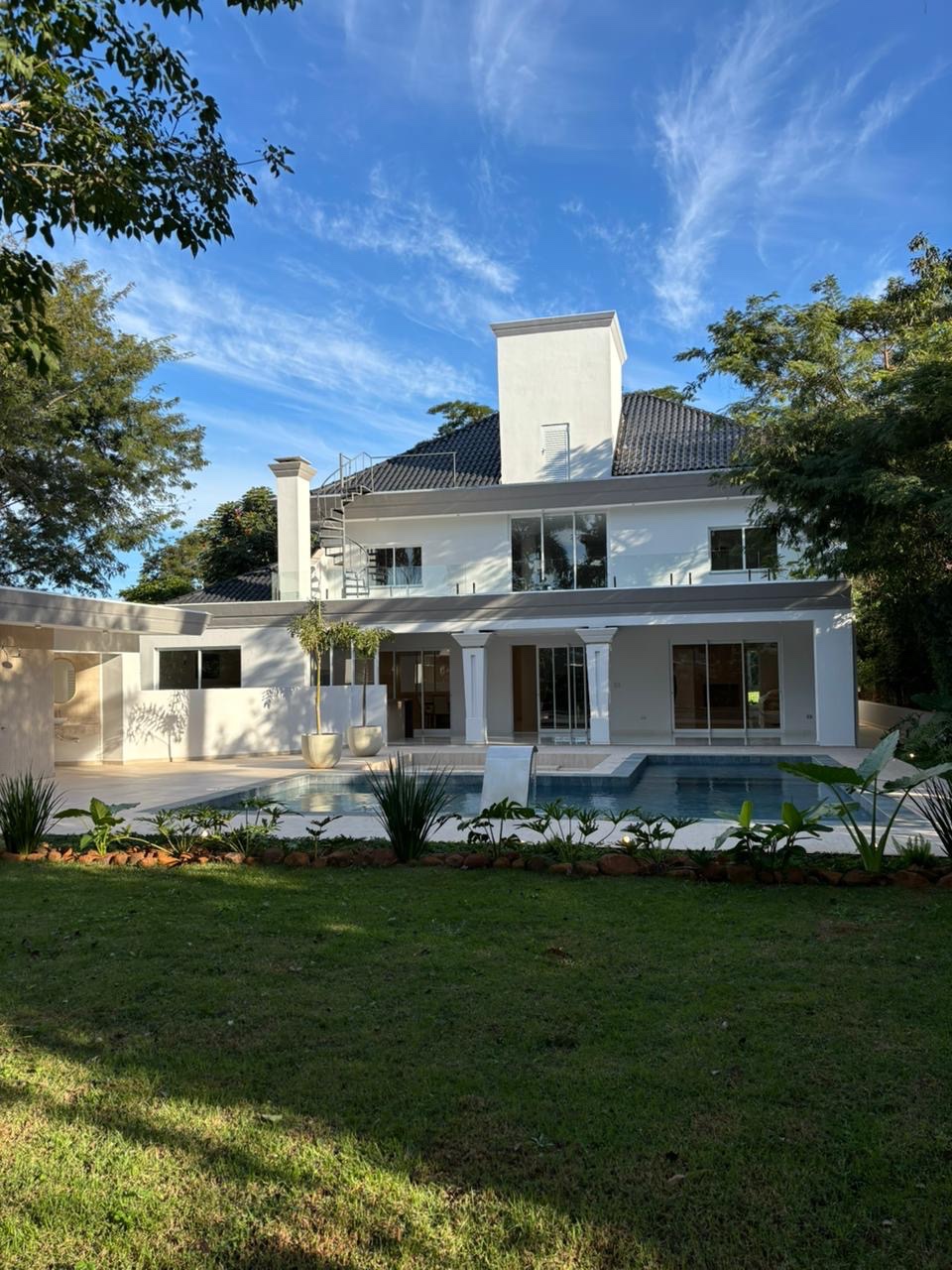 VENDO EXCLUSIVA PROPIEDAD EN EL PARANÁ COUNTRY CLUB — foto 2