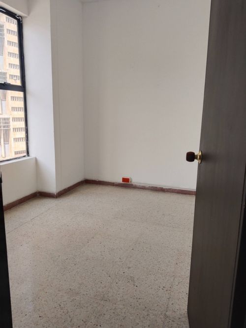 Local en arriendo en San Pedro, Cali, 30 m² · foto 20 de 24